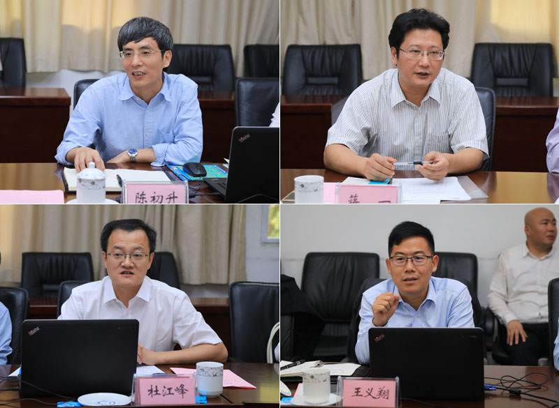 座谈会由副校长陈初升主持.